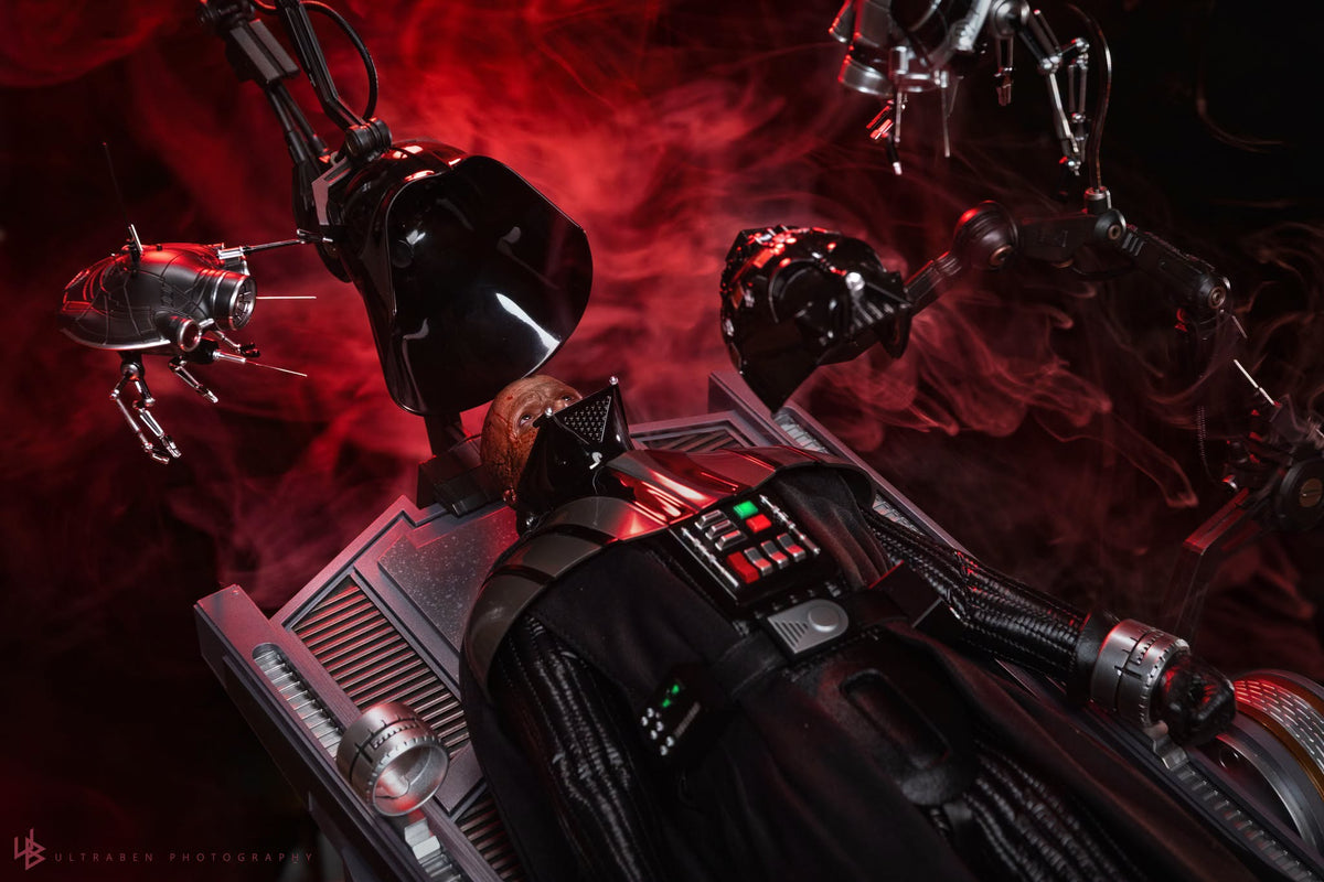 Hot Toys MMS811 Star Wars: Revenge of the Sith - 1/6th scale Darth Vader Collectible Figure (Deluxe Version)
