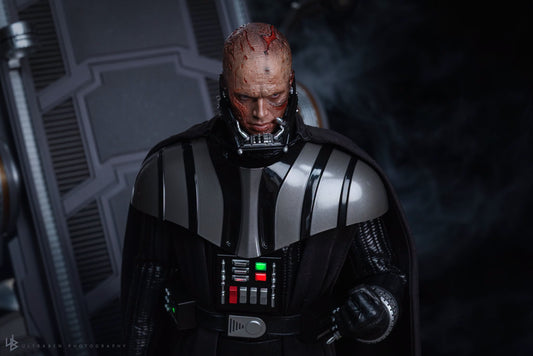 Hot Toys MMS810B Star Wars: Revenge of the Sith - 1/6th scale Darth Vader Collectible Figure (Special Edition)