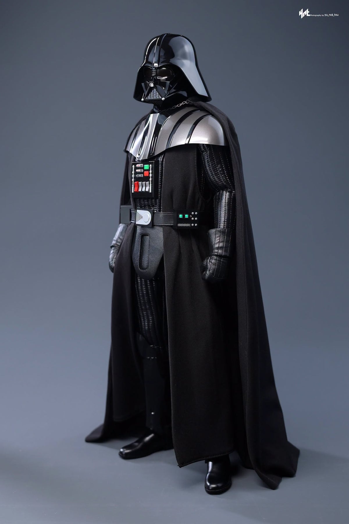 Hot Toys MMS810B Star Wars: Revenge of the Sith - 1/6th scale Darth Vader Collectible Figure (Special Edition)