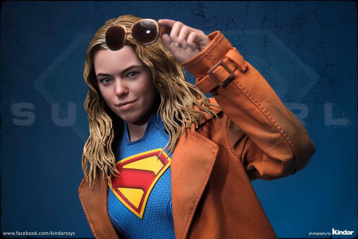 Hot Toys MMS869 Supergirl - 1/6th scale Supergirl & Krypto Collectible Set
