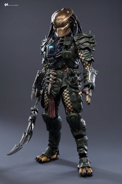 Hot Toys CMS029 Predator - 1/6th scale Broken Tusk Predator Collectible