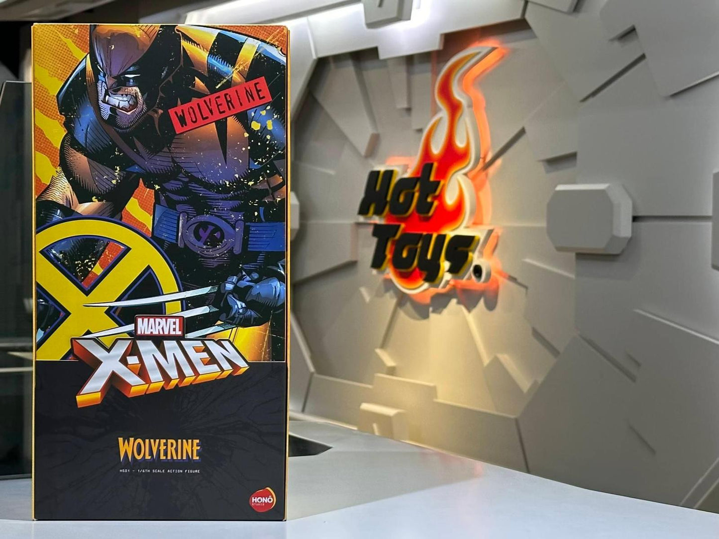 Hot Toys HS01 Honō Studio X-Men Wolverine Comic Version