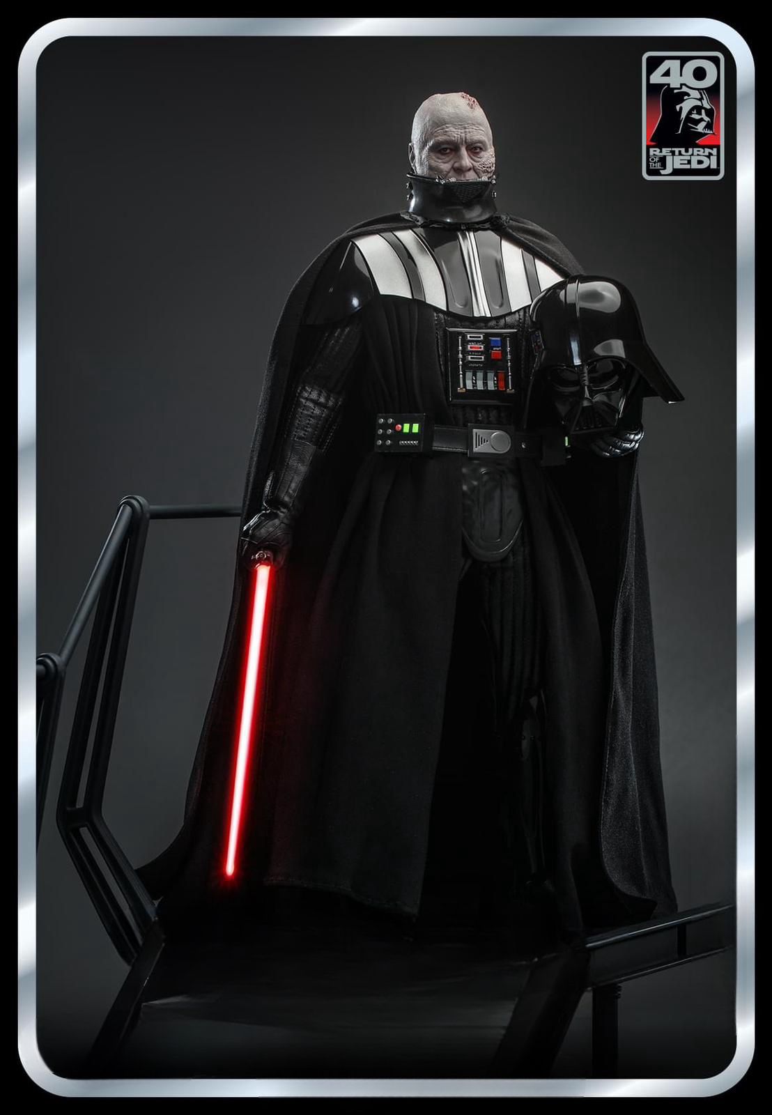 Hot Toys MMS700 Star Wars: Episode VI Return of the Jedi - 1/6 Darth Vader (Deluxe Version)