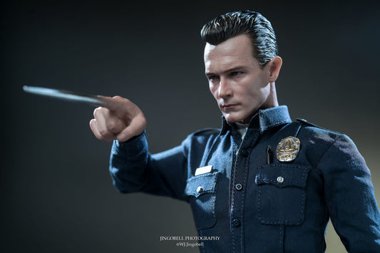 Hot Toys MMS774 Terminator 2: Judgment Day - 1/6th scale T-1000 (2.0) Collectible Figure