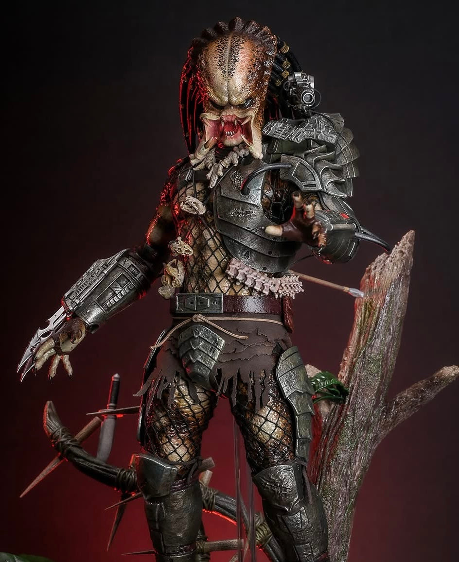 Pre-Order Hot Toys MMS817 Predator - 1/6th scale Predator (2.0) Collectible Figure (Deluxe Version)