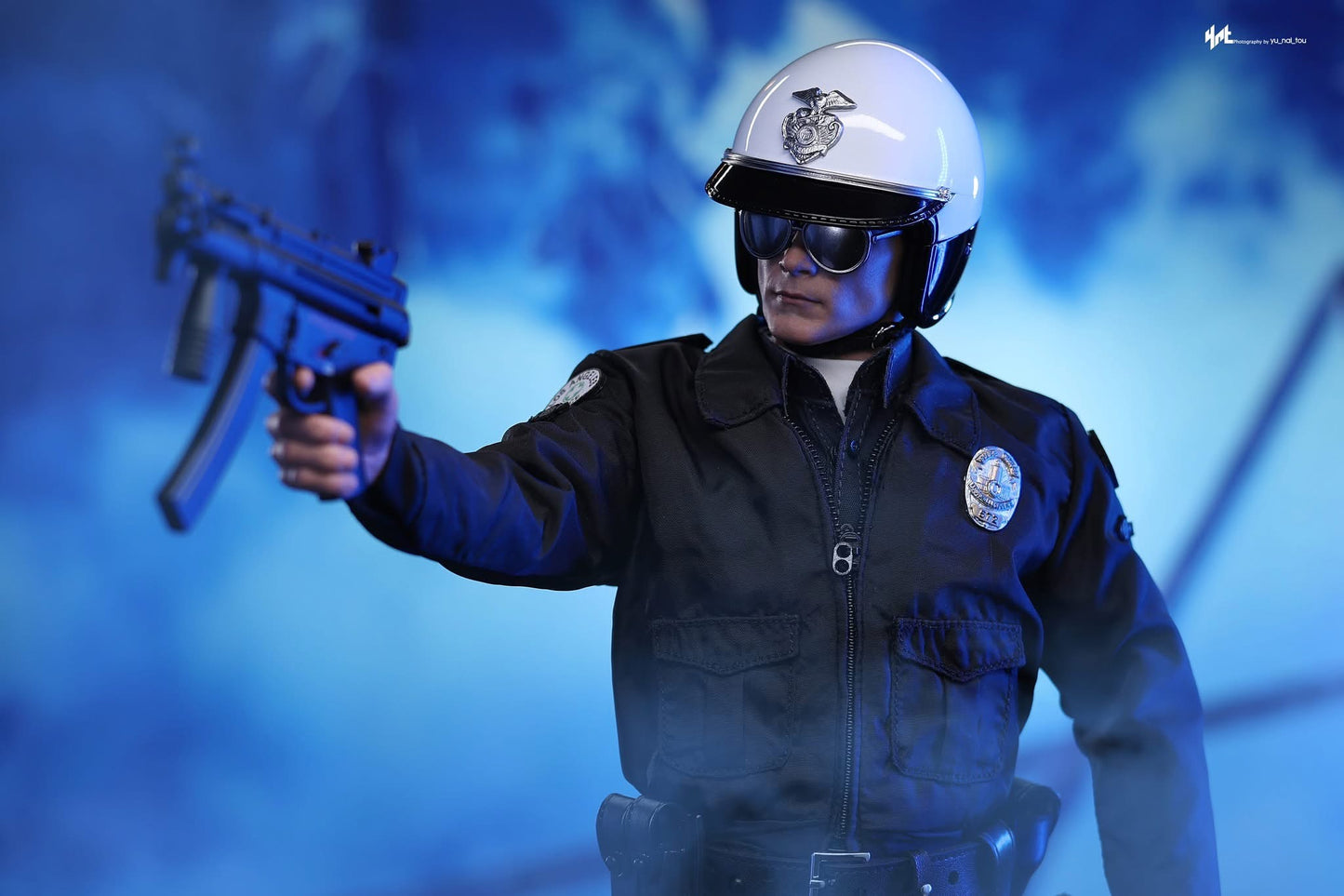 Hot Toys MMS774 Terminator 2: Judgment Day - 1/6th scale T-1000 (2.0) Collectible Figure