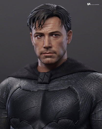 Hot Toys MMS732 Batman v Superman: Dawn of Justice - 1/6th scale Batman (2.0) Collectible Figure (Deluxe Version)