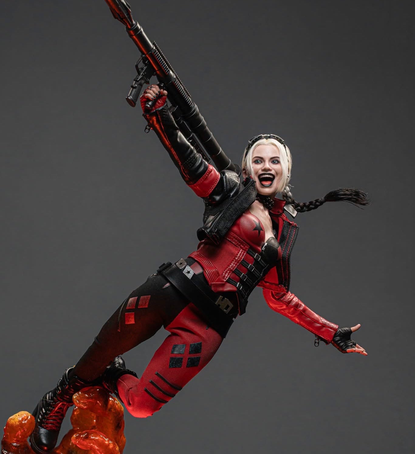 Hot Toys MMS773AE The Suicide Squad - 1/6th scale Harley Quinn Collectible Figure (Artisan Edition) Hot Toys Exclusive