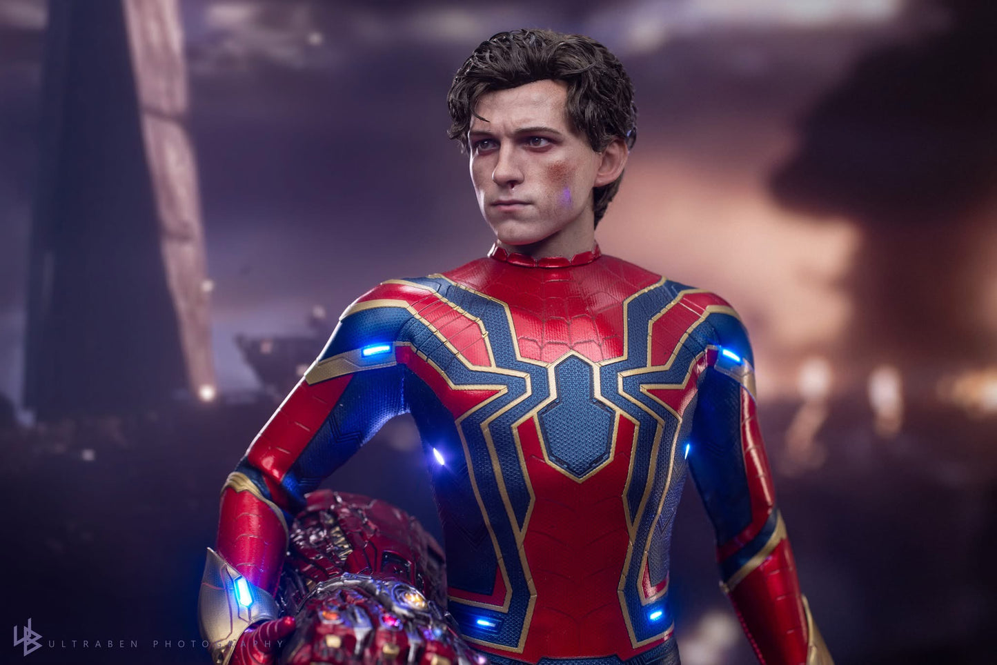 Hot Toys MMS762AE Avengers: Endgame - 1/6th scale Iron Spider Collectible Figure (Artisan Edition) (Hot Toys Exclusive)