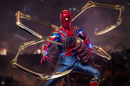 Hot Toys MMS762AE Avengers: Endgame - 1/6th scale Iron Spider Collectible Figure (Artisan Edition) (Hot Toys Exclusive)