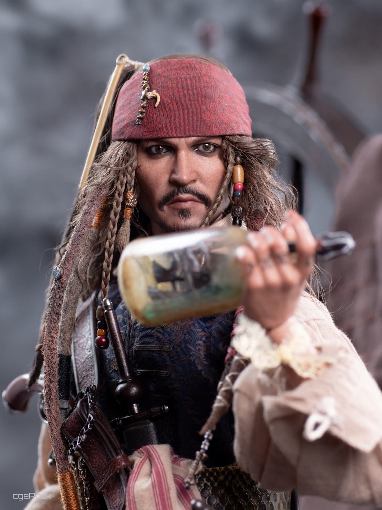 Hot Toys DX39AE Pirates of the Caribbean: Dead Men Tell No Tales - 1/6th scale Jack Sparrow Collectible Figure (Artisan Edition Deluxe Version) [Hot Toys Exclusive]