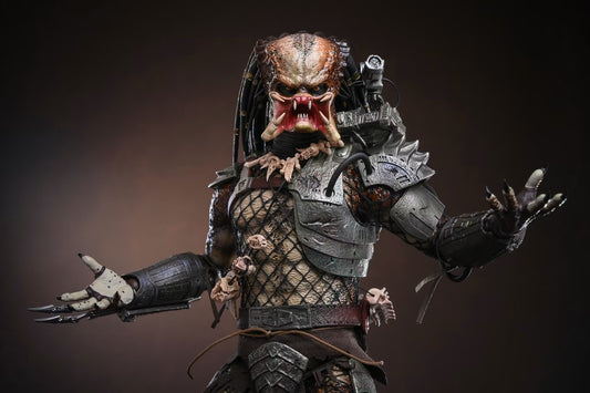 Hot Toys MMS817 Predator - 1/6th scale Predator (2.0) Collectible Figure (Deluxe Version)