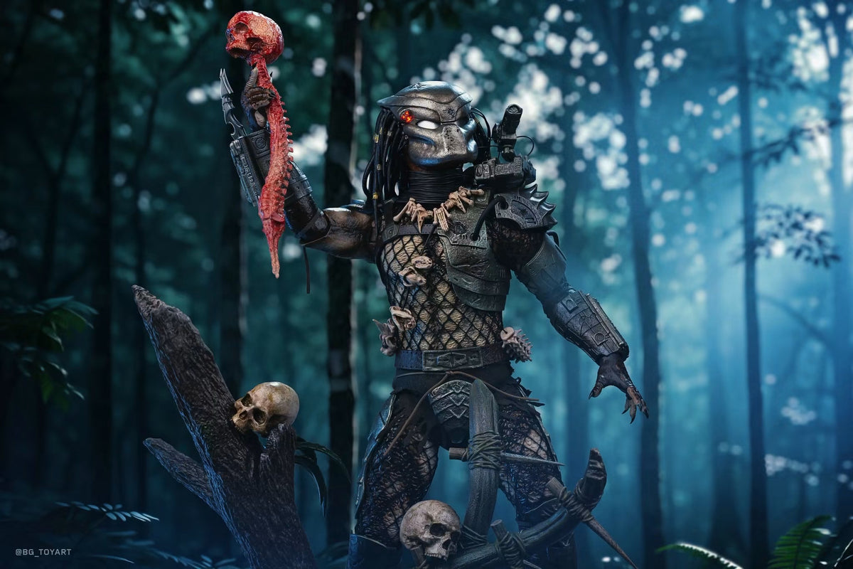 Hot Toys MMS817 Predator - 1/6th scale Predator (2.0) Collectible Figure (Deluxe Version)