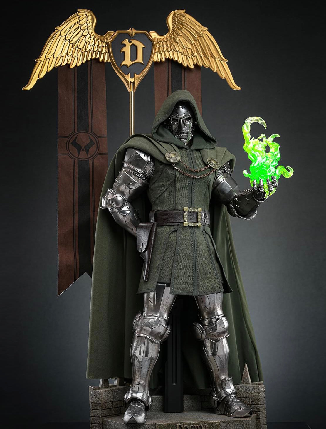 Pre-Order Hot Toys CMS022B Marvel Comics- 1/6th scale Doctor Doom Collectible Figure (Special Edition)