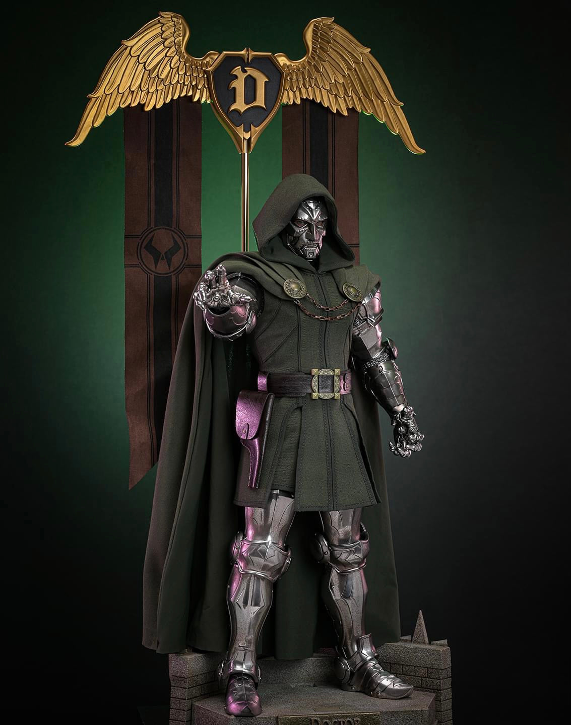 Pre-Order Hot Toys CMS022B Marvel Comics- 1/6th scale Doctor Doom Collectible Figure (Special Edition)