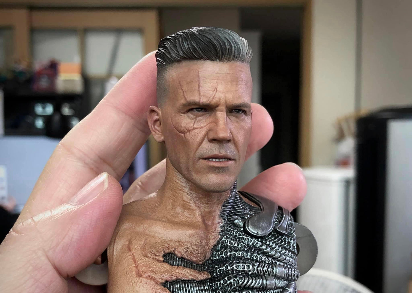 Hot Toys MMS583B Deadpool 2 - 1/6th scale Cable Collectible Figure (Special Edition)