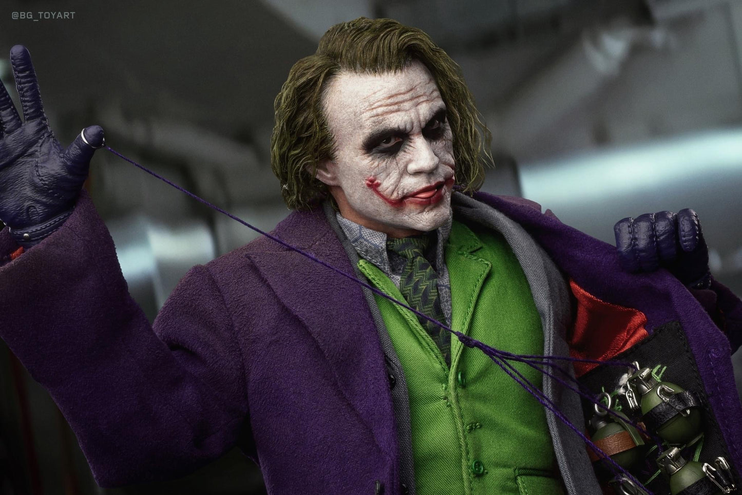 Hot Toys DX33AE The Dark Knight Trilogy - 1/6th scale Joker Collectible Figure (Artisan Edition)