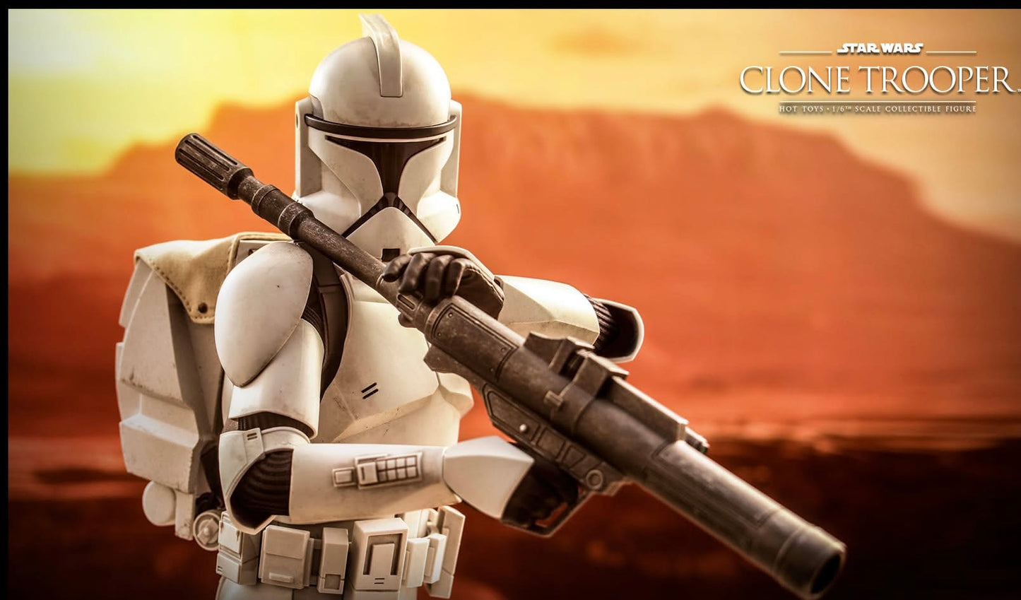 Hot Toys MMS647 Star Wars Episode II: Attack of the Clones - 1/6th scale Clone Trooper Collectible Figure