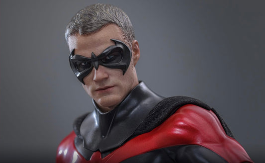 Pre-Order Hot Toys MMS787 Batman & Robin - 1/6th scale Robin Collectible Figure