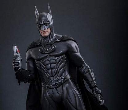 Pre-Order Hot Toys MMS786 Batman & Robin - 1/6th scale Batman Collectible Figure