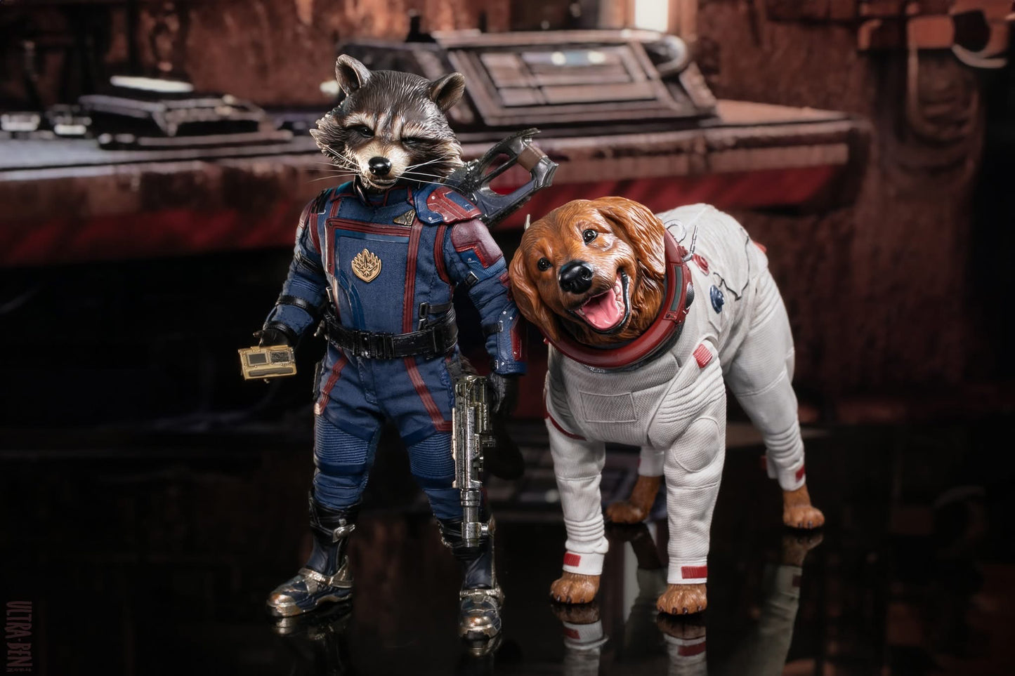 Hot Toys MMS708 Guardians of the Galaxy Vol. 3 - Rocket and Cosmo 1:6 Scale Collectible Set