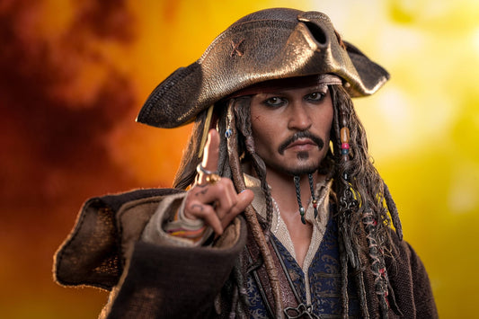 Hot Toys DX38 Pirates of the Caribbean: Dead Men Tell No Tales - 1/6th scale Jack Sparrow Collectible Figure (Deluxe Version)