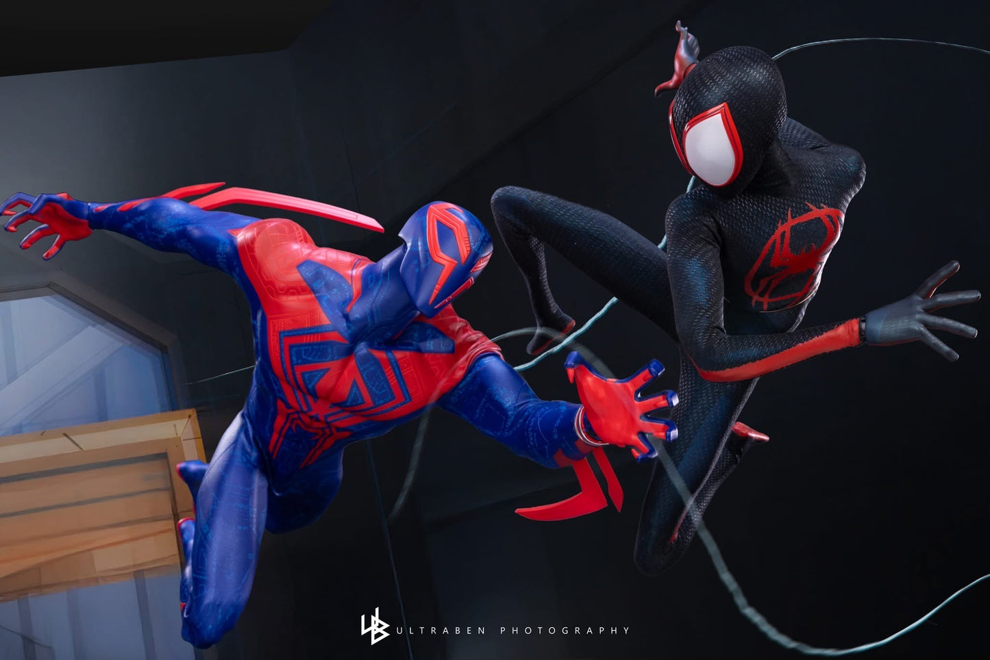 Hot Toys MMS710B Spider-man: Across The Spider-Verse - Miles Morales 1/6 Scale Collectible Figure (Exclusive)