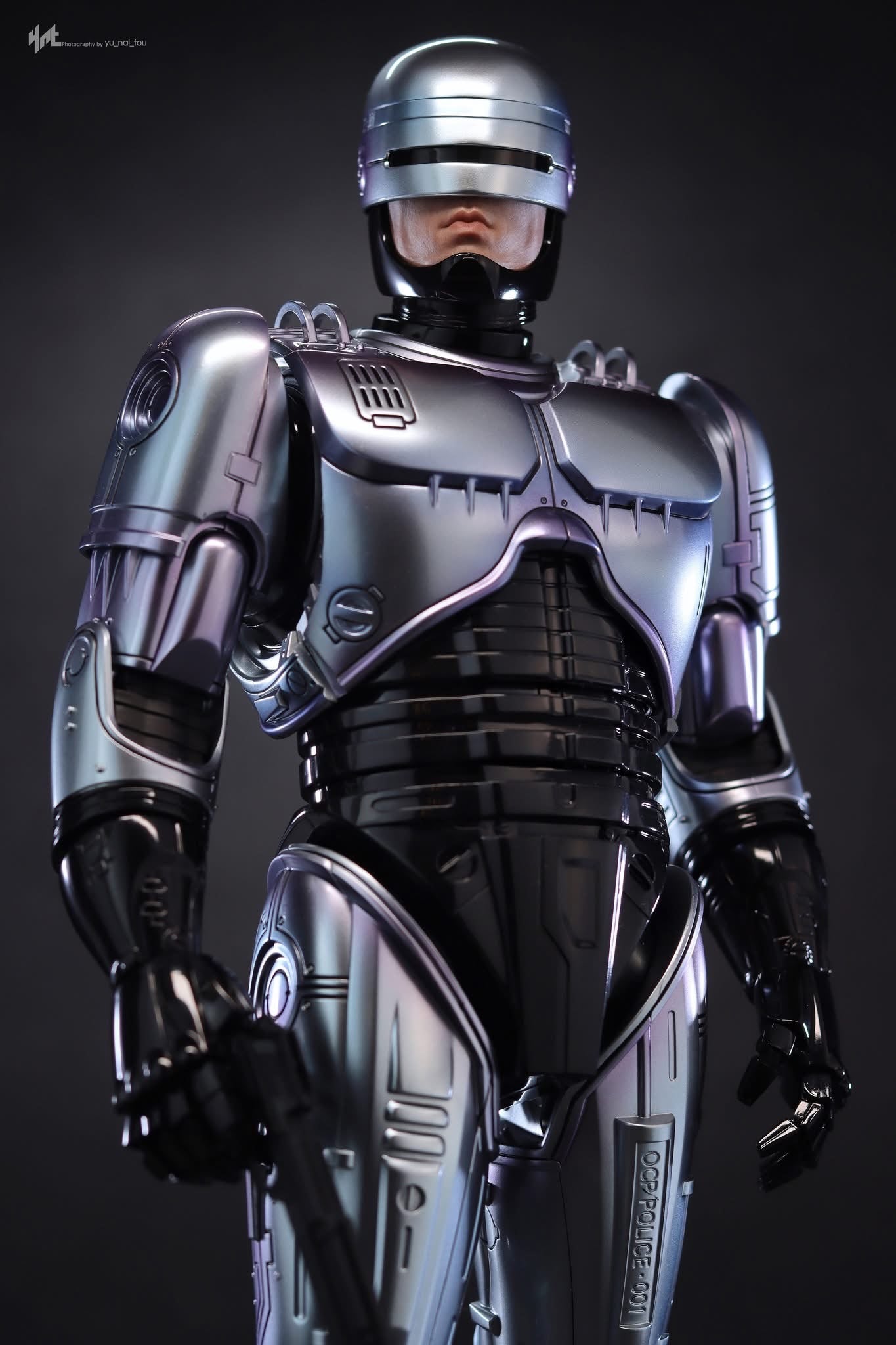Hot Toys MMS669D49 - RoboCop 3 - 1/6th scale RoboCop Collectible Figure