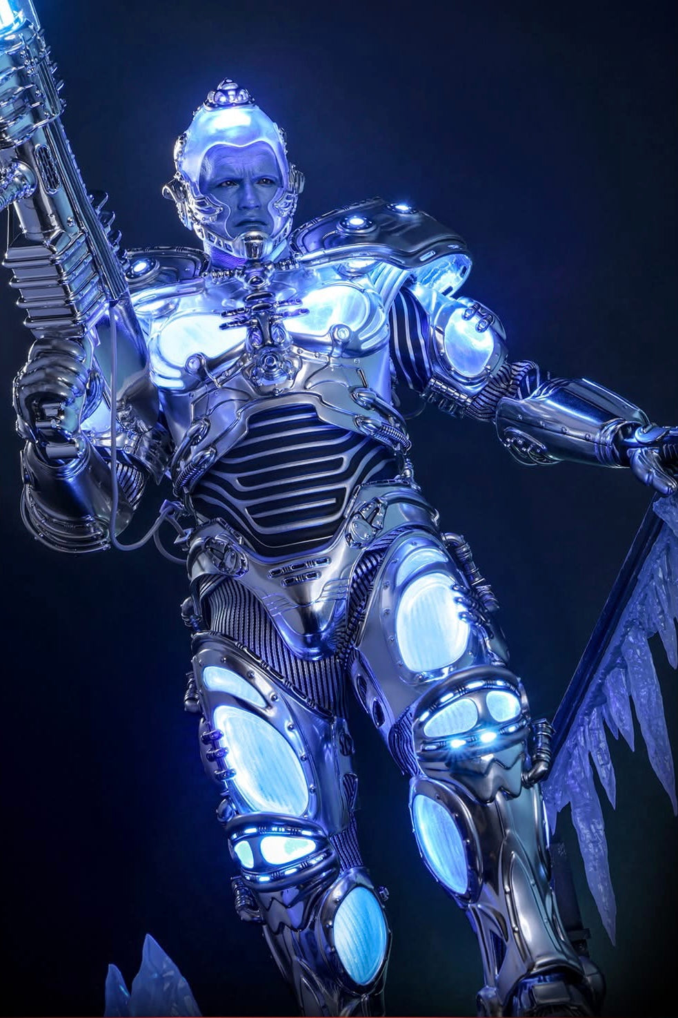 Pre-Order Hot Toys MMS800 Batman & Robin - 1/6th scale Mr. Freeze Collectible Figure (Deluxe Version)