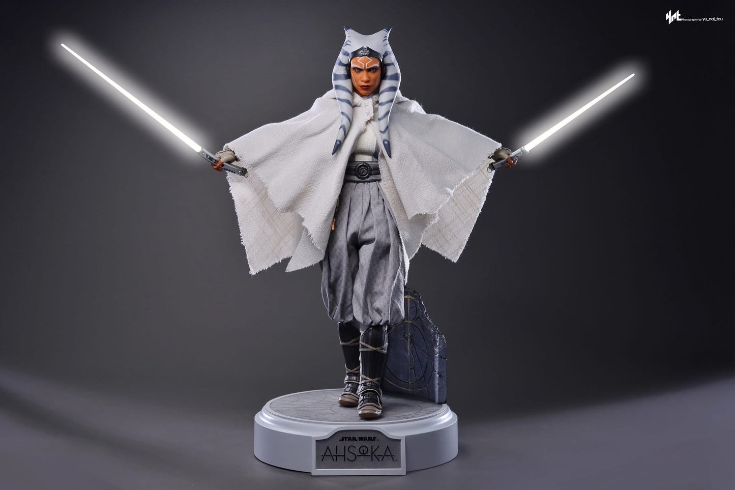 Hot Toys TMS118 Star Wars: Ahsoka - Ahsoka Tano 1/6th Scale Collectible Figure