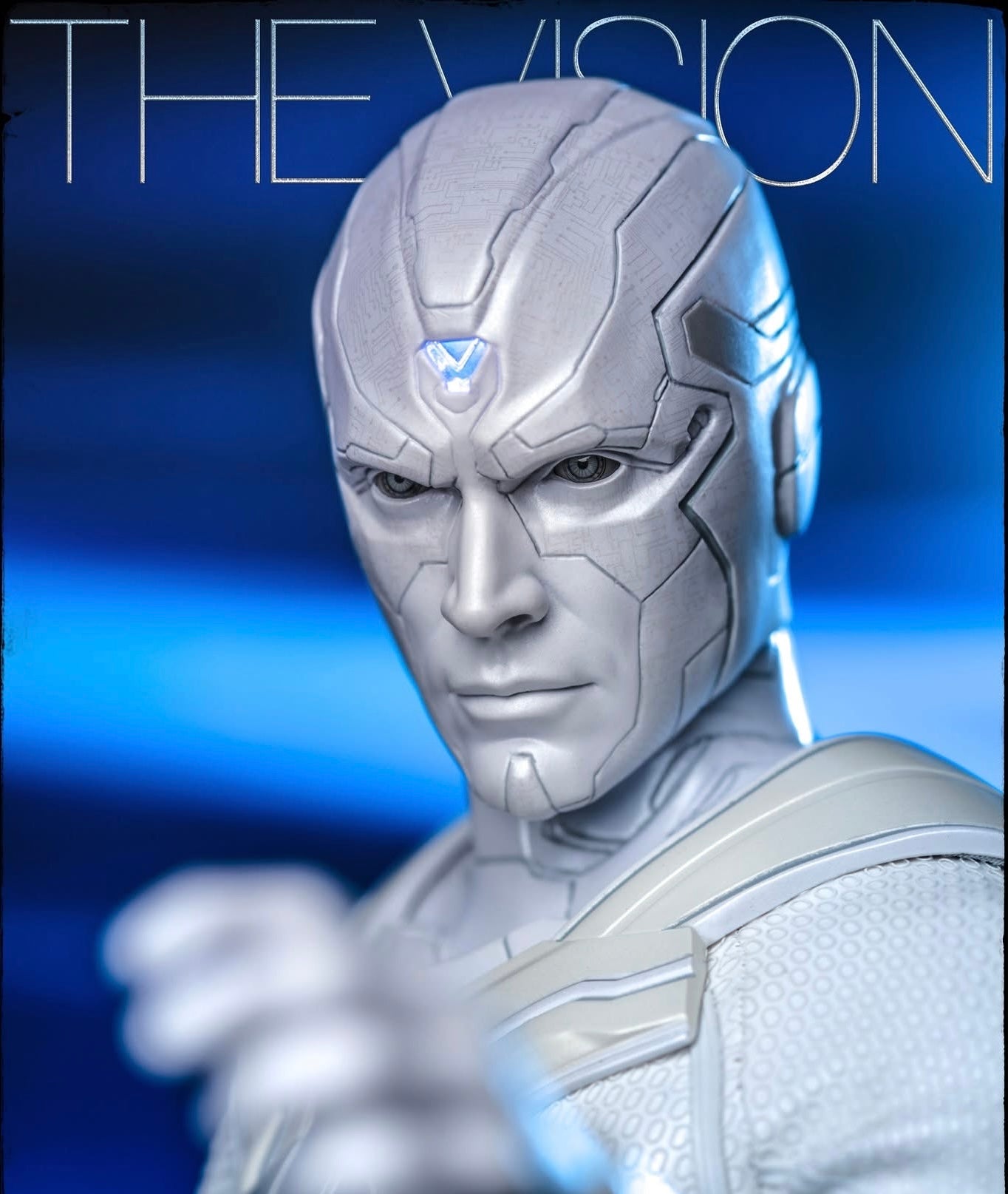 Hot Toys TMS054 - WandaVision - 1/6th scale The Vision Collectible Figure
