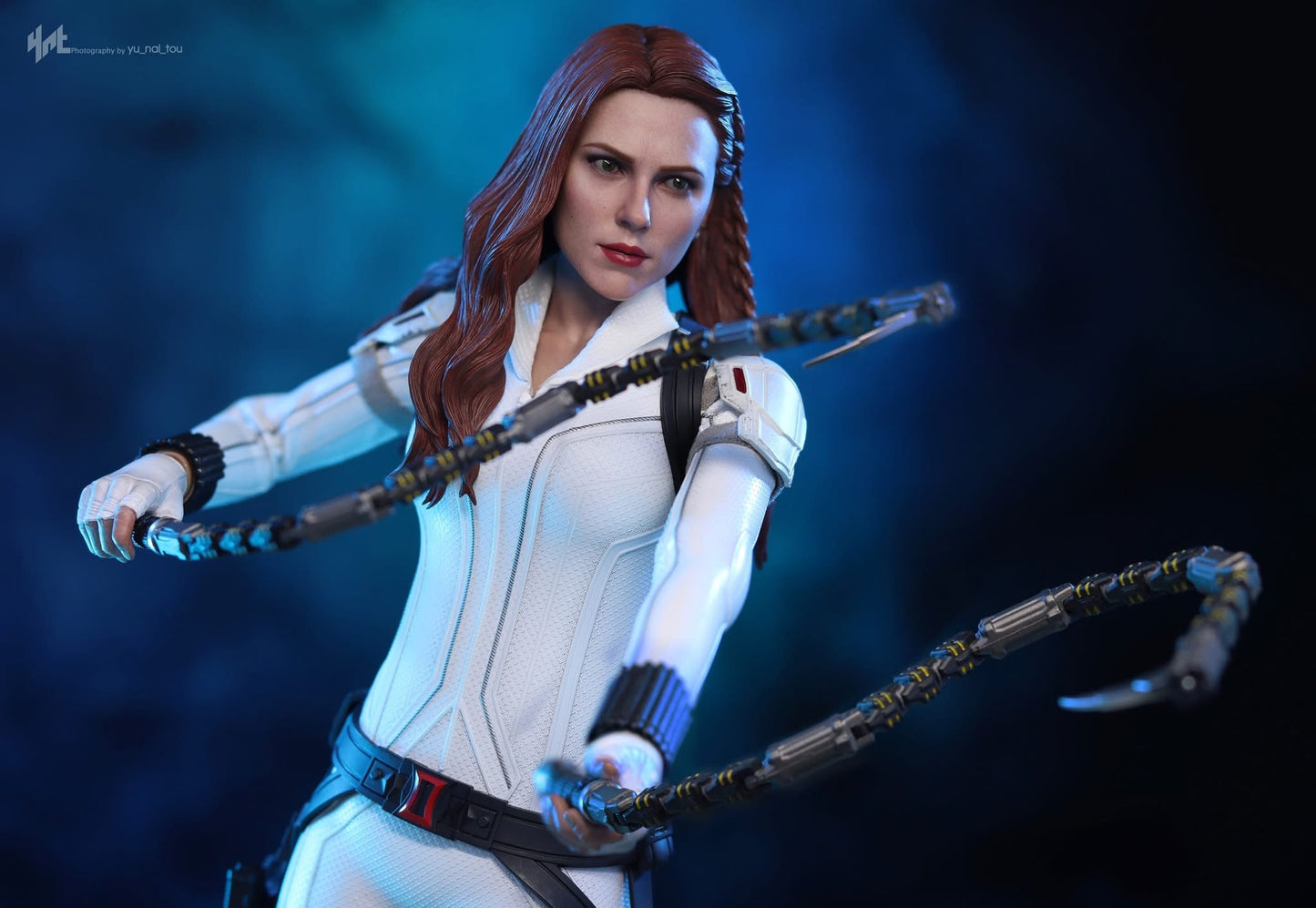 Hot Toys MMS601 Black Widow - 1/6th scale Black Widow (Snow Suit Version) Collectible Figure