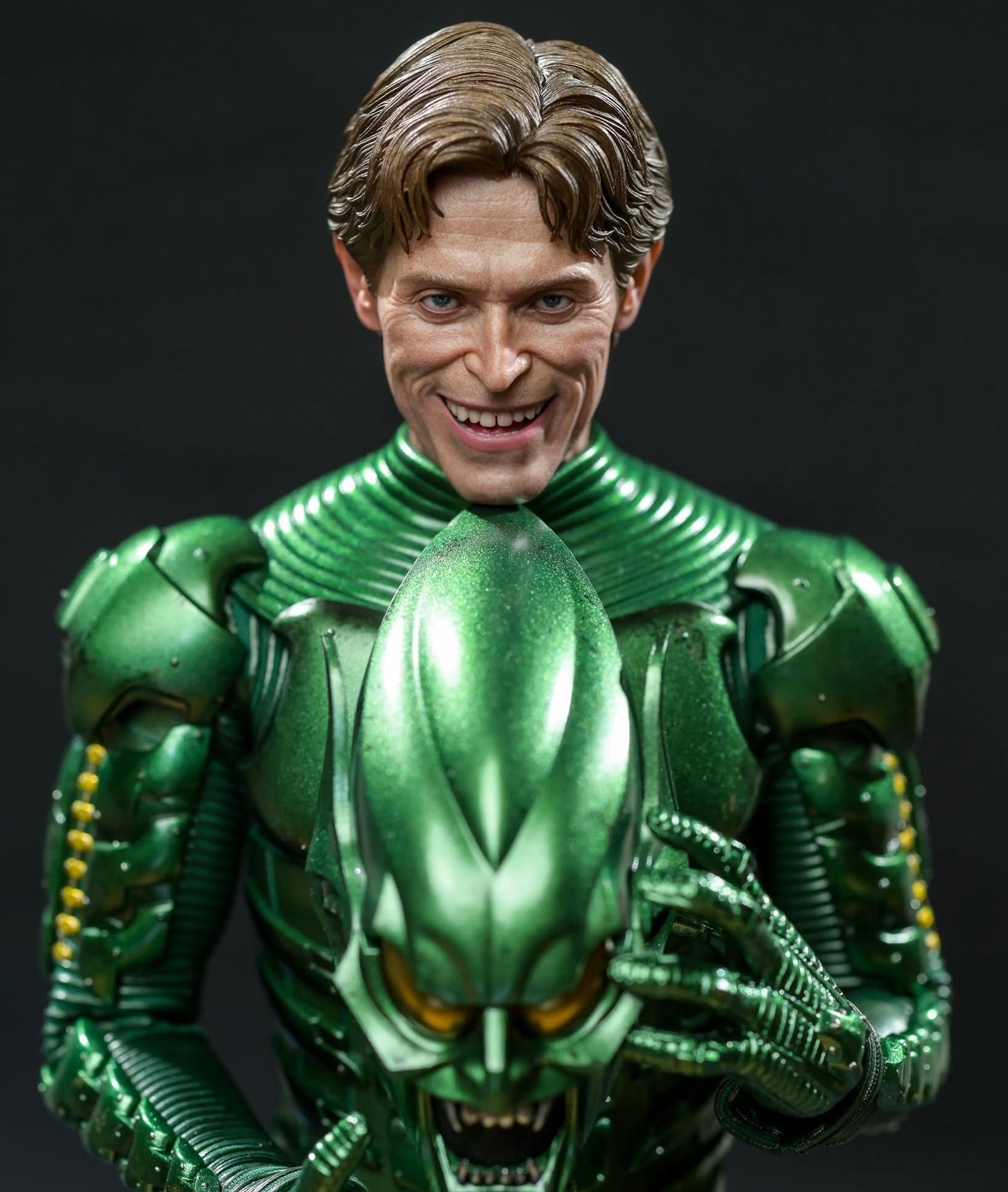 Hot Toys MMS631 Spider-Man: No Way Home - 1/6th scale Green Goblin Collectible Figure (Deluxe Version)