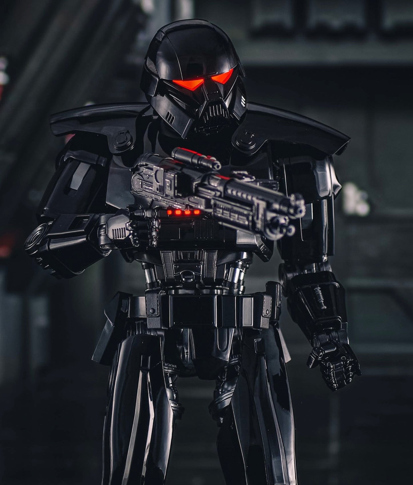 Hot Toys TMS032 Star Wars: The Mandalorian - 1/6th scale Dark Trooper Collectible Figure