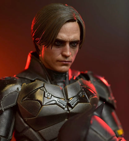 Hot Toys MMS639 The Batman - 1/6th scale Batman Collectible Figure (Deluxe Version)