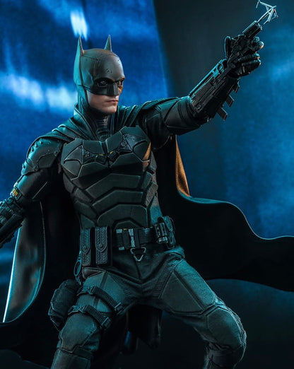 Hot Toys MMS639 The Batman - 1/6th scale Batman Collectible Figure (Deluxe Version)