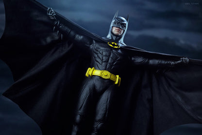 Hot Toys MMS692 Batman (1989) - 1/6th scale Batman Collectible Figure
