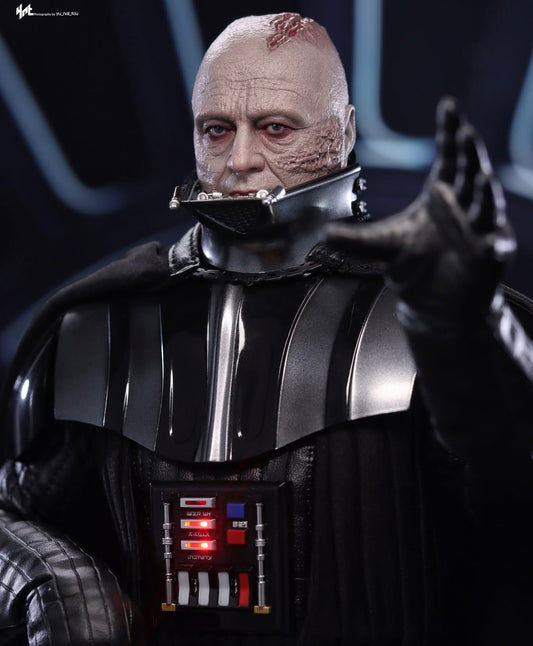 Hot Toys MMS700 Star Wars: Episode VI Return of the Jedi - 1/6 Darth Vader (Deluxe Version)