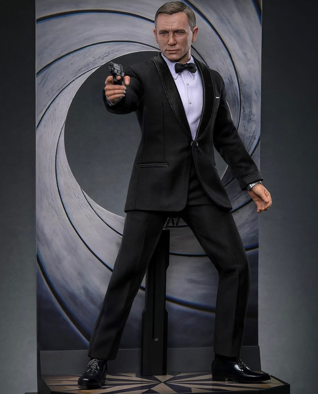 Pre-Order Hot Toys MMS803 No Time To Die - 1/6th scale James Bond Collectible Figure