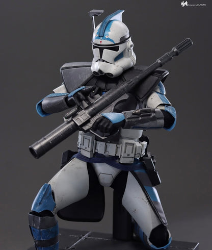 Hot Toys TMS132 Star Wars: The Clone Wars - 1/6th scale Arc Trooper Fives Collectible Figure