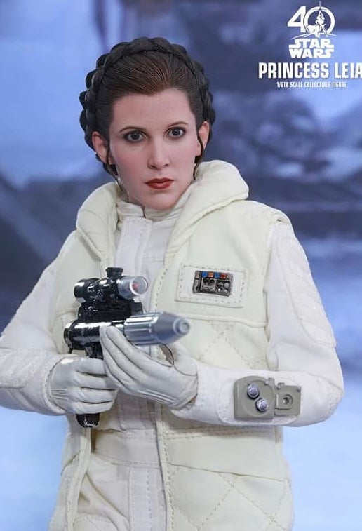 Hot Toys MMS423 Star Wars: The Empire Strikes Back – 1/6th scale Princess Leia Collectible Figure