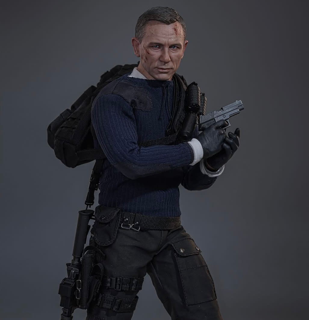 Hot Toys MMS804 No Time To Die - 1/6th scale James Bond (Commando Outfit) Collectible Figure
