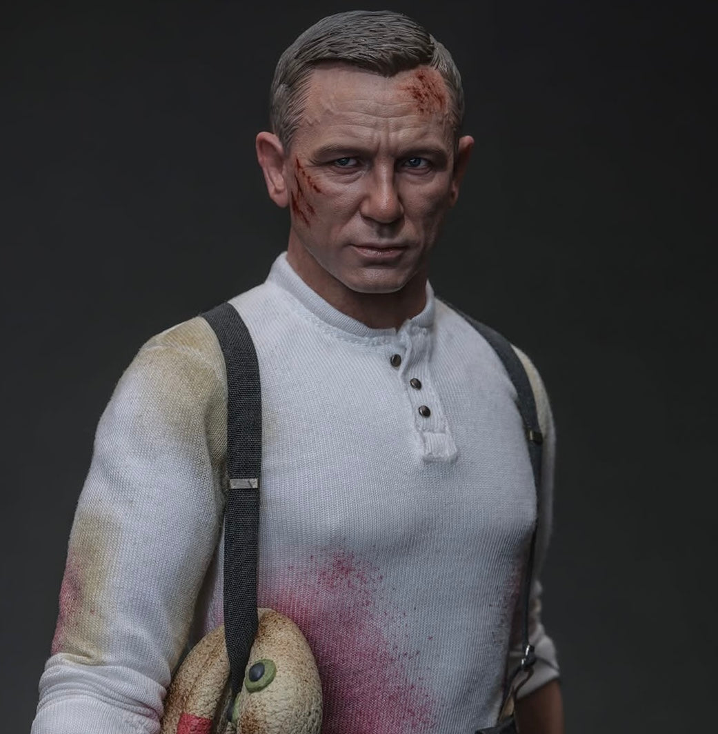 Hot Toys MMS804 No Time To Die - 1/6th scale James Bond (Commando Outfit) Collectible Figure
