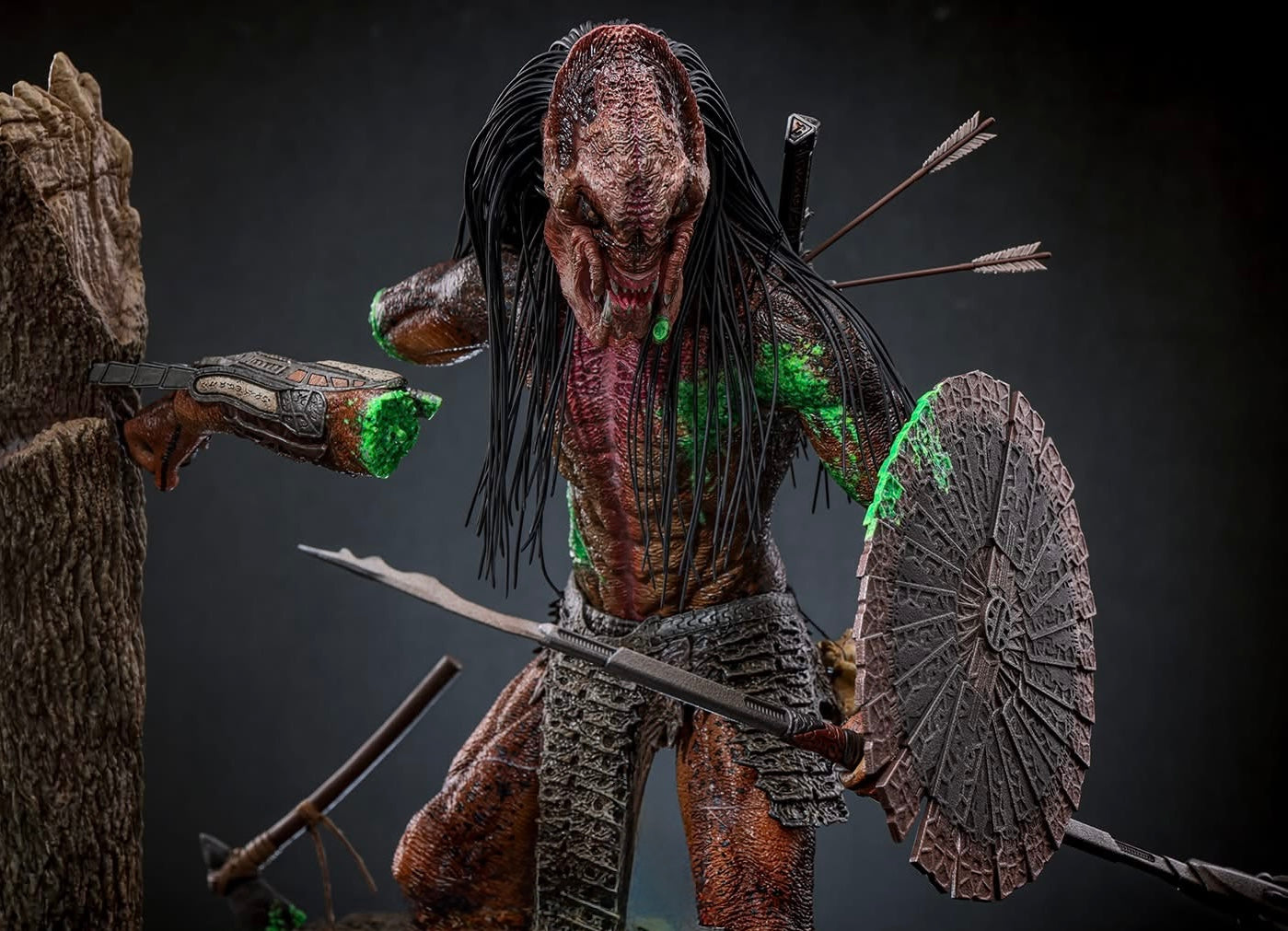 Pre-Order Hot Toys TMS173 Prey - 1/6th scale Feral Predator (Battle Damaged Version) Collectible Figure