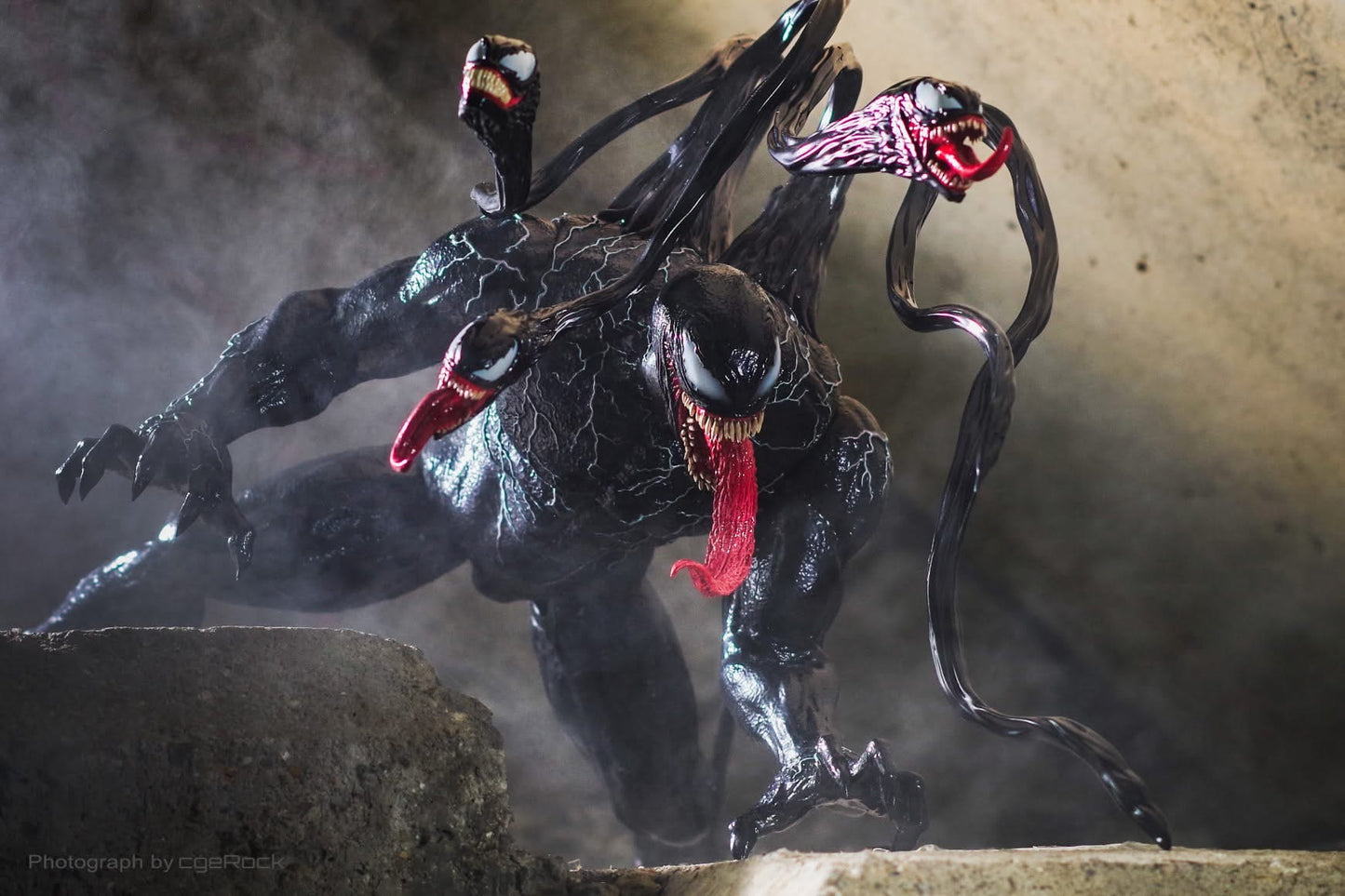 Hot Toys MMS626 Venom: Let There Be Carnage - 1/6th scale Venom Collectible Figure