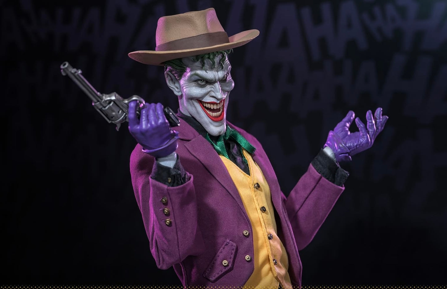 Pre-Order Hot Toys CMS028 Batman: The Killing Joke - 1/6th scale The Joker Collectible Figure
