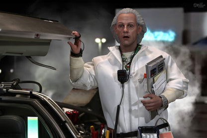 Hot Toys MMS609 Back to the Future - 1/6th scale Doc Brown Collectible Figure