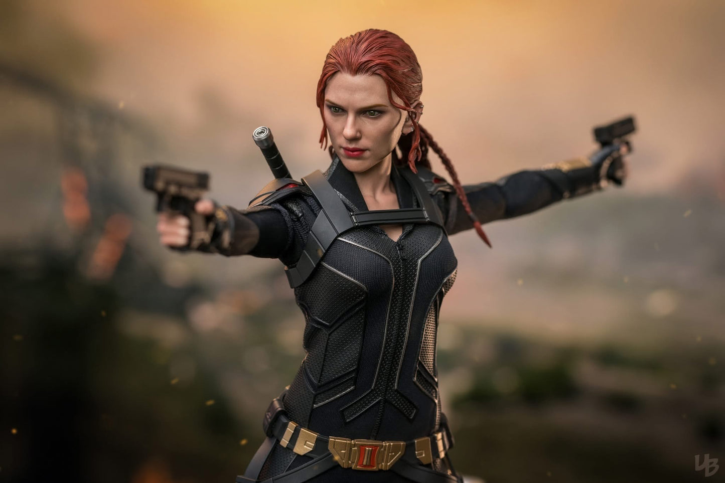 Hot Toys MMS603 Black Widow - 1/6th scale Black Widow Collectible Figure