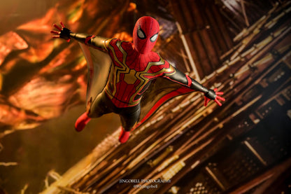 Hot Toys MMS624 Spider-Man: No Way Home - 1/6th scale Spider-Man (Integrated Suit) Collectible Figure (Deluxe Version)