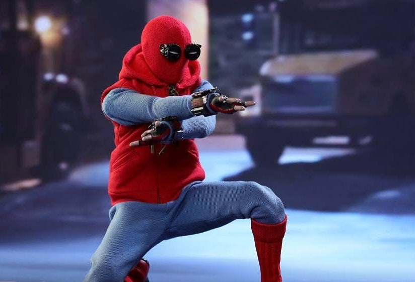 Hot Toys MMS414 Spider-Man: Homecoming - 1/6th scale Spider-Man (Homemade Suit Version) Collectible Figure